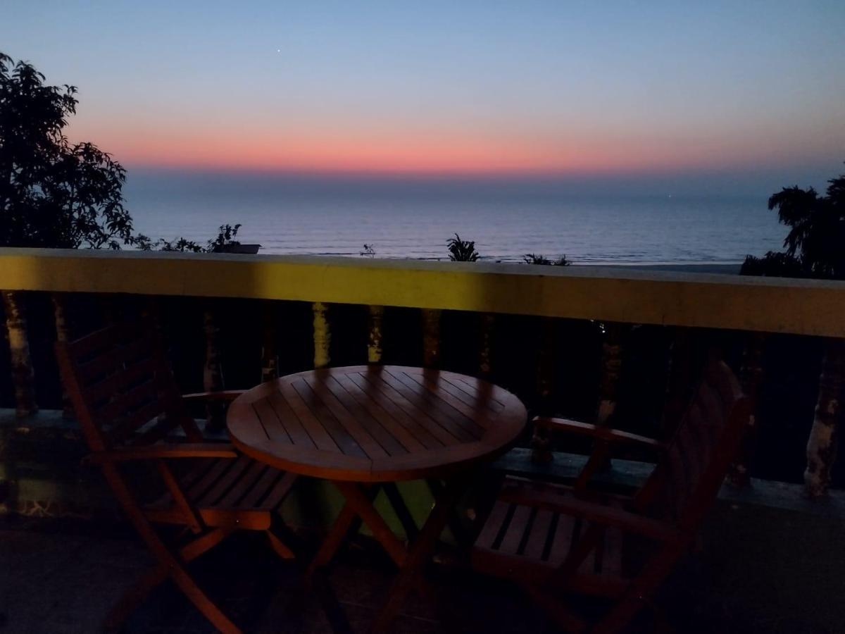 Villa Infinity By The Sea Murud  Eksteriør bilde