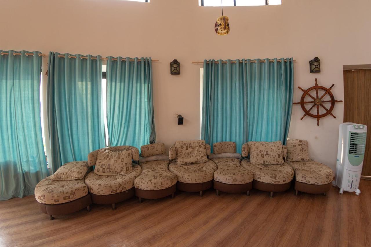 Villa Infinity By The Sea Murud  Eksteriør bilde